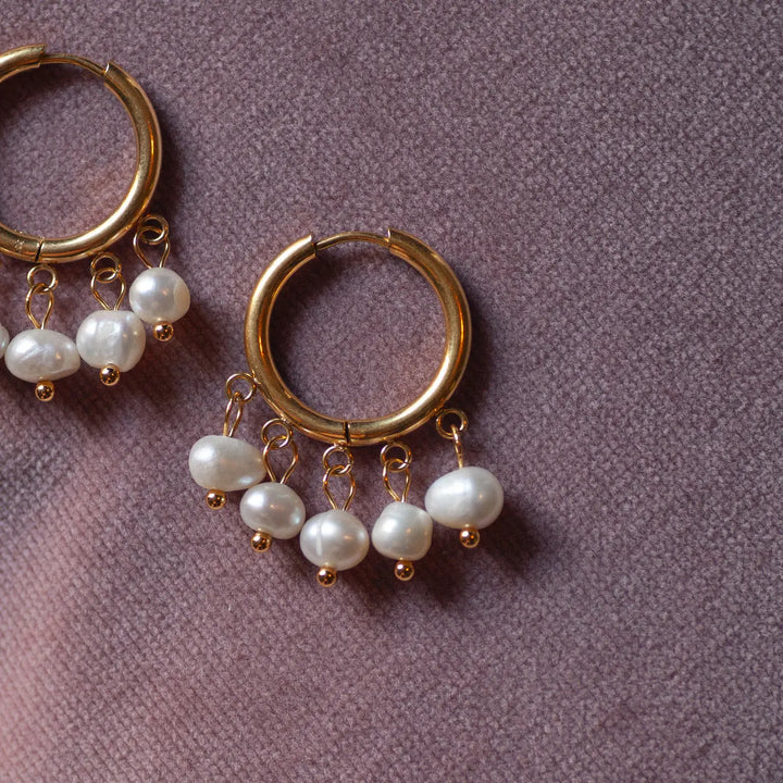 Estelle - Pearl Hoop Earrings Timi of Sweden