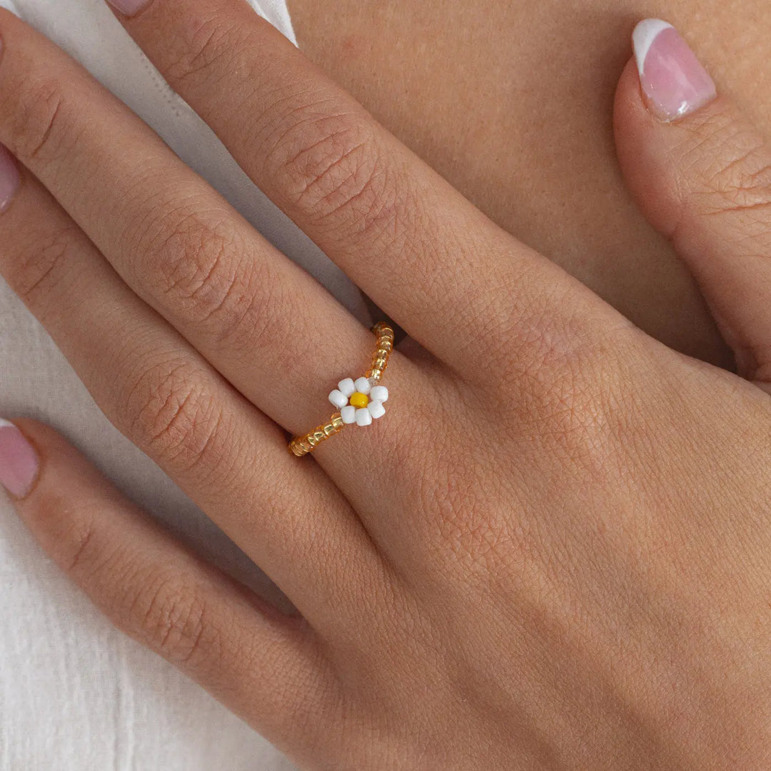 Lisa - Flower Bead Ring