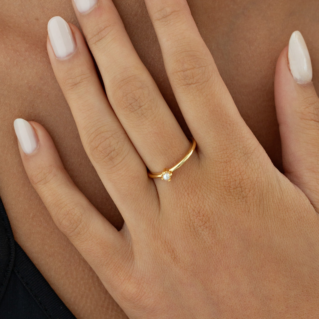 Essie - Klassisk Ring med Pärla Guld