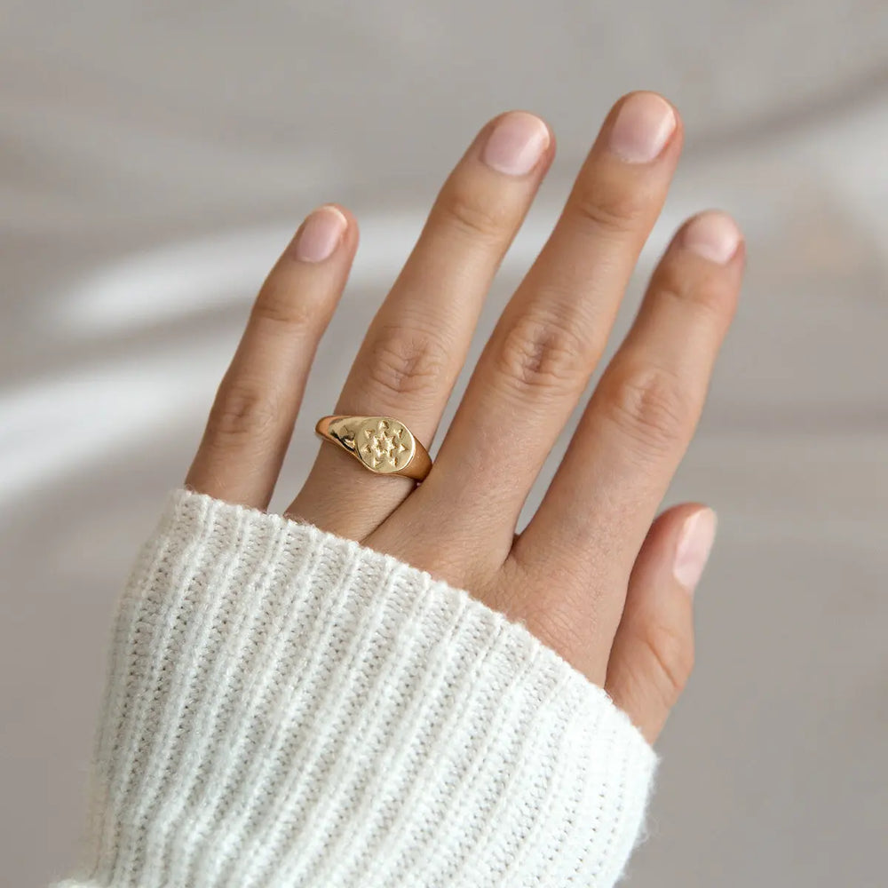 Signet ring Gold