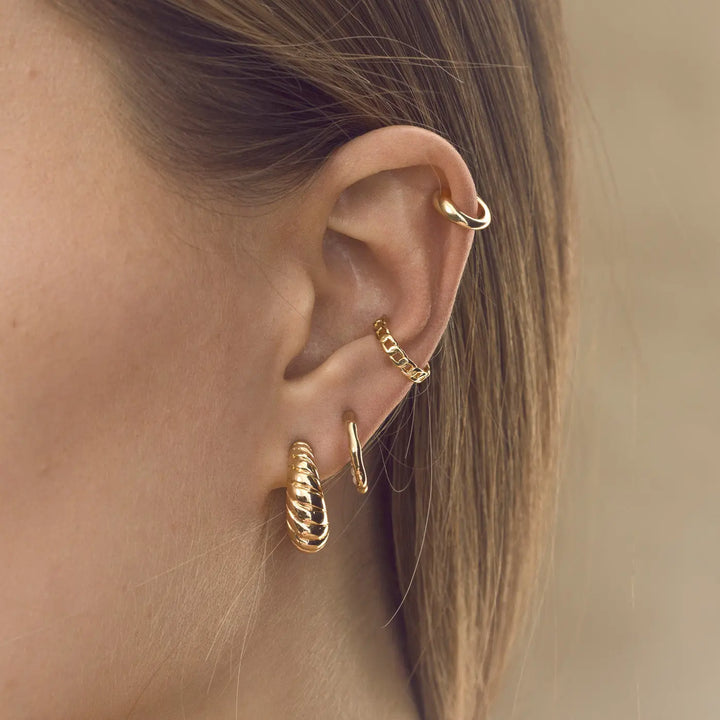 Croissant hoop earring Timi of Sweden